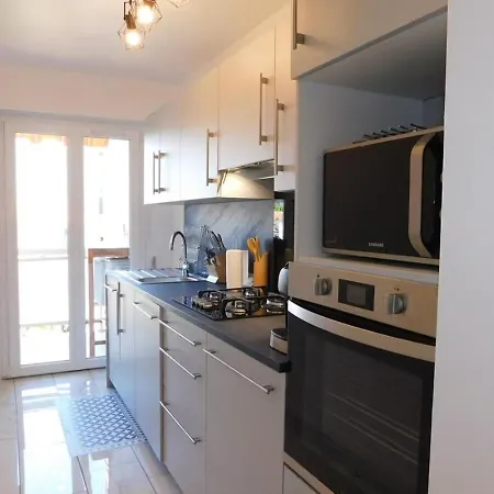 Appartement Juan Les Pins Vitoria Grand 2p Calme Parking *