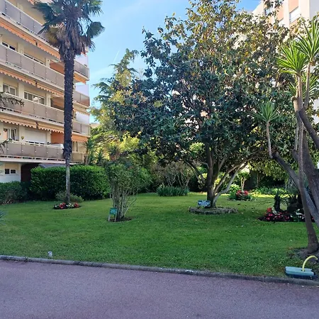 Juan Les Pins Vitoria Grand 2p Calme Parking Lejlighed *